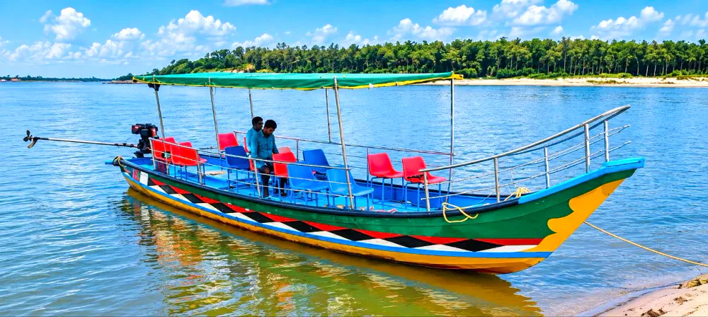 Resort boat waiting at the shore for hire