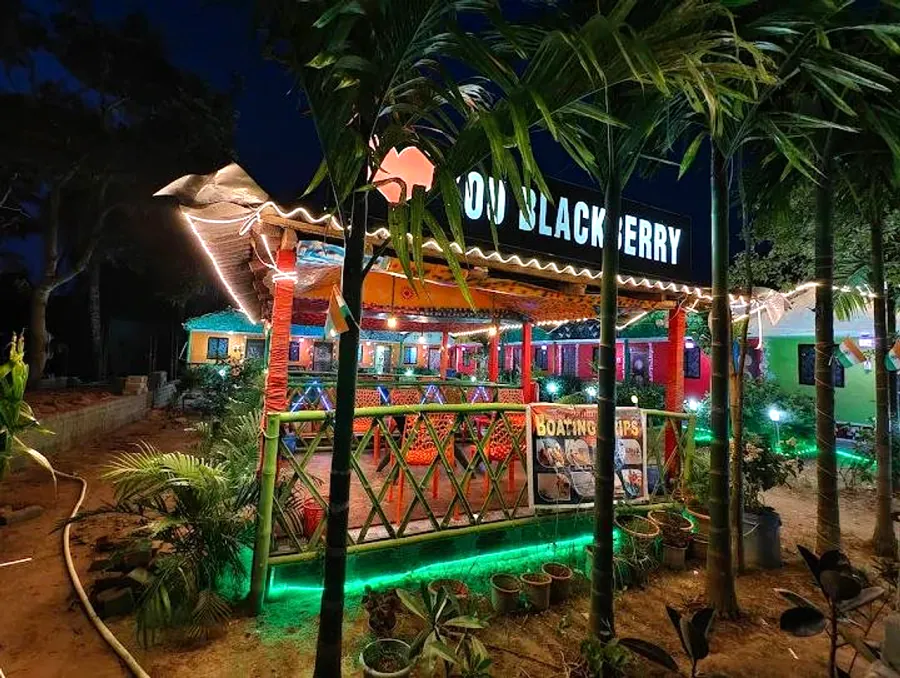 YOU BLACKBERRY food deck glowing at night